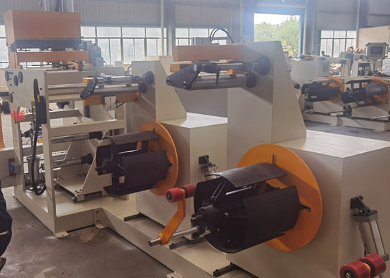 Mesin penggulung lembaran film konduktor otomatis